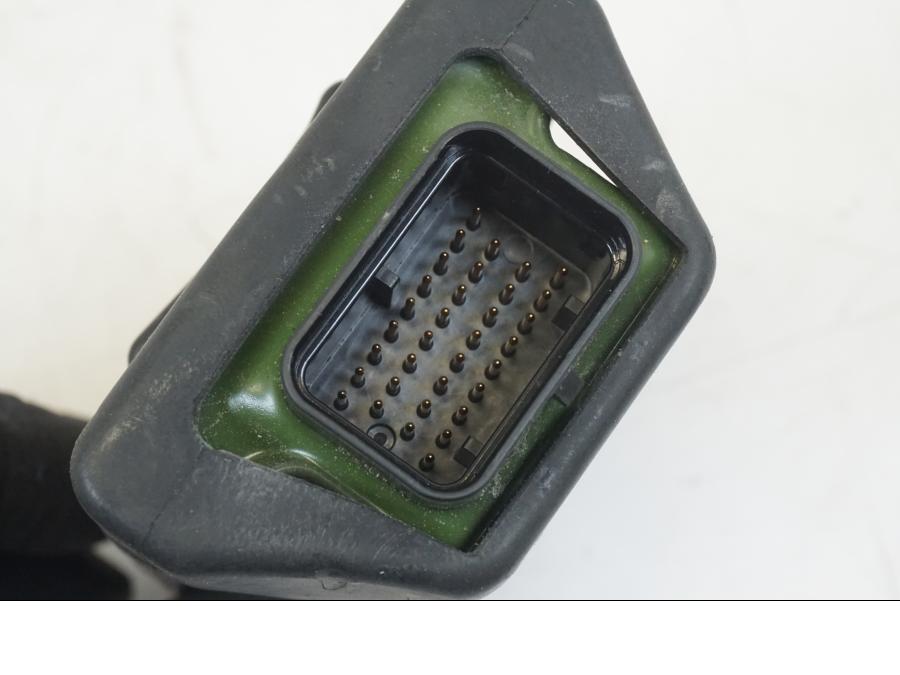 Snett nerifrån på CDI / ECU från en Ducati Hyperstrada -2013 motorcykel.