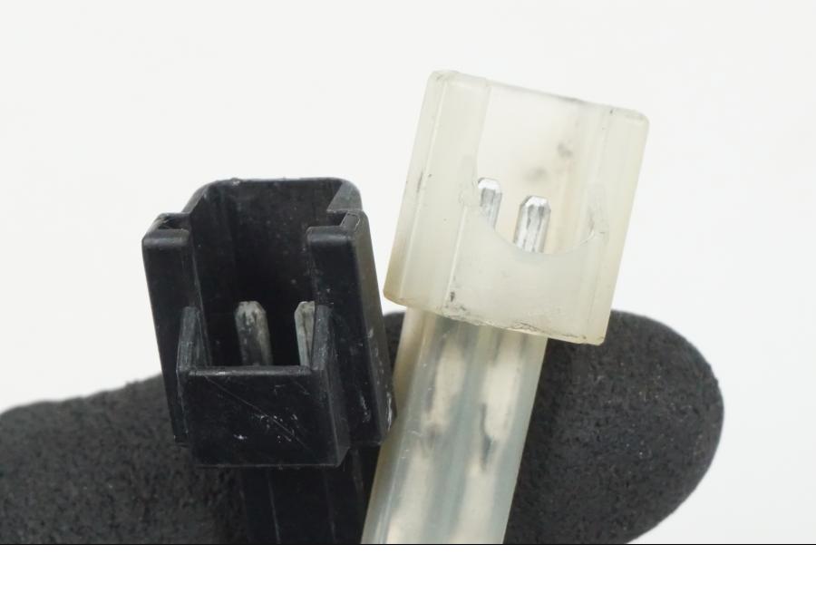 Snett uppifrån på Kablage från en Suzuki GSX-R 1000 -2007 motorcykel.