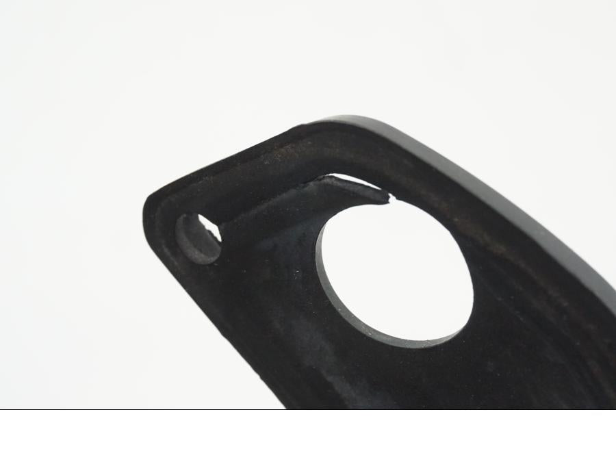 Vänster sida på Skylthållare från en Suzuki VL 1500 -1999 motorcykel.