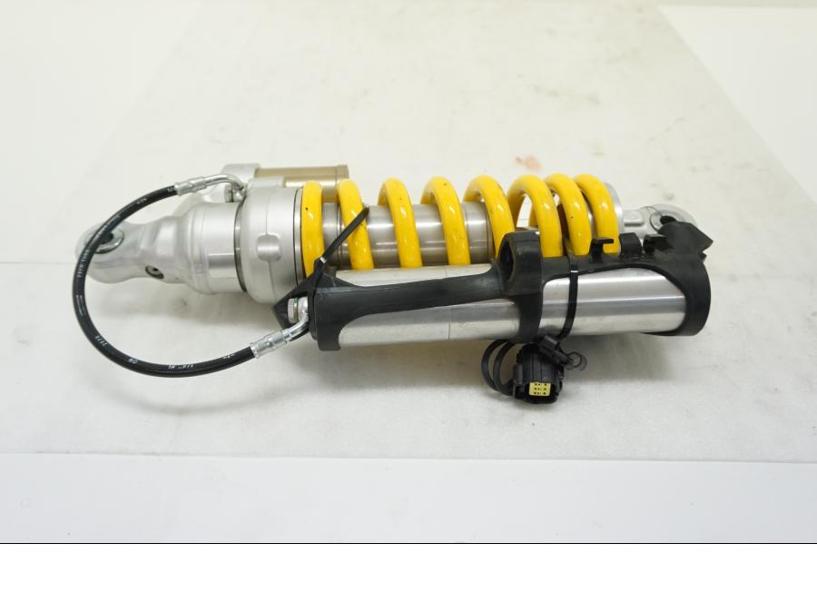 Baksidan på Stötdämpare från en Ducati Multistrada 1158 V4 -2021 motorcykel.