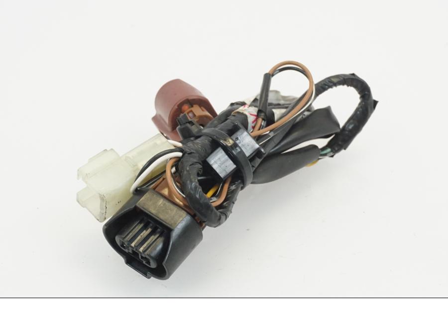 Höger sida på Kablage från en Suzuki GSF 1200 -2002 motorcykel.