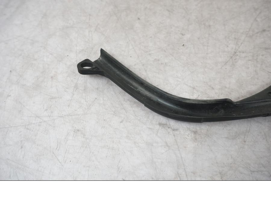 Vänster sida på Plast från en BMW F 800 R -2018 motorcykel.