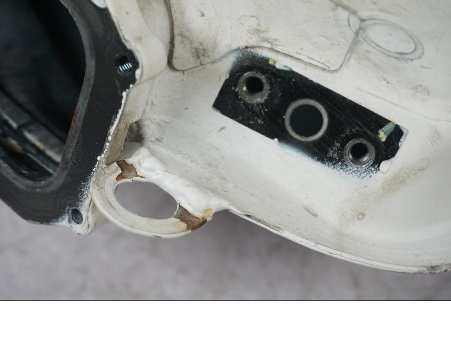 Extrabild6 på Bensintank från en Ducati Desert X -2023 motorcykel.