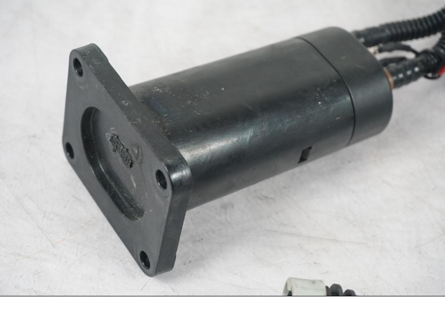 Extrabild6 på Bensinpump insprut från en KTM 690 Duke -2015 motorcykel.