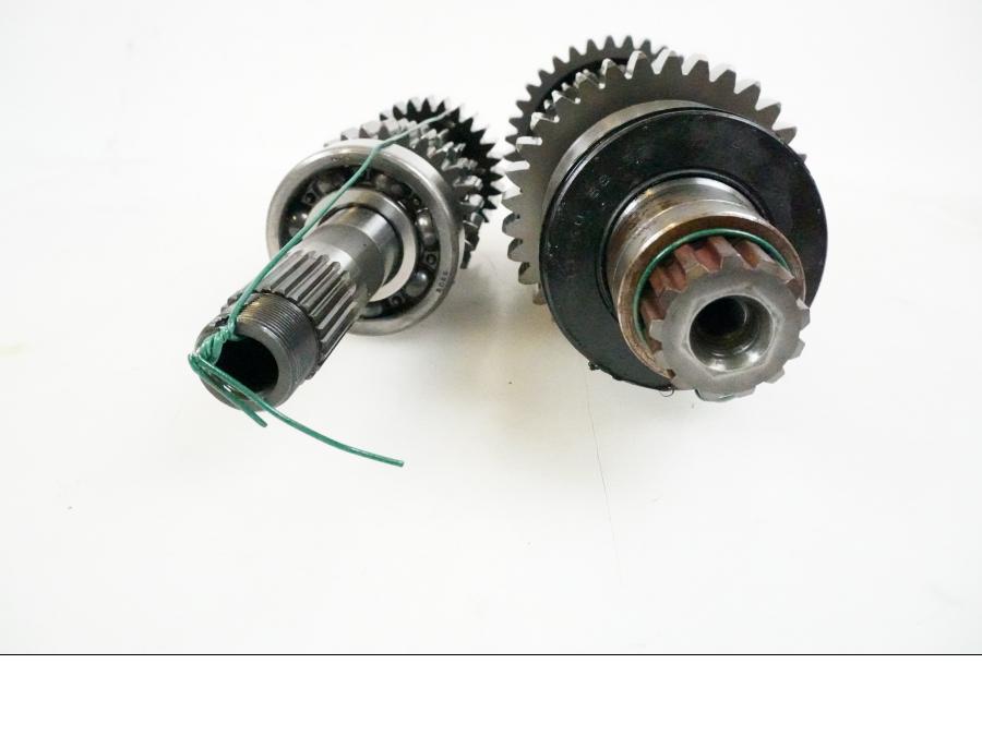 Snett uppifrån på Växellåda från en Honda VFR 800 -2005 motorcykel.