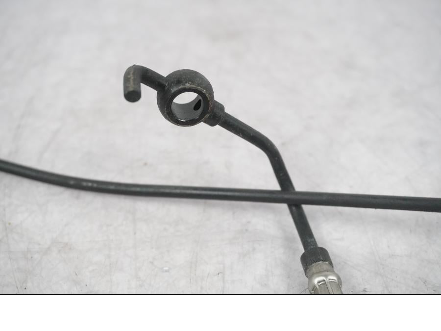 Vänster sida på Bromsledning från en H-D Touring Street Glide FLHX -2009 motorcykel.