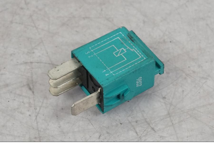 Höger sida pÄ RelÀ frÄn en BMW R 1100 GS -1998 motorcykel.