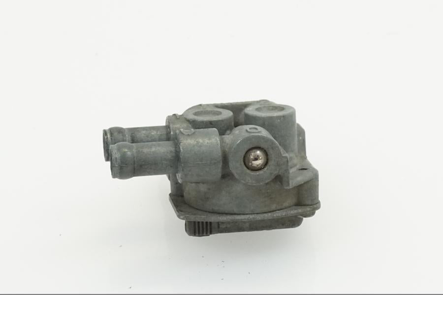 Snett uppifrÄn pÄ Bensinkran frÄn en Kawasaki ZZR 1100 -1991 motorcykel.