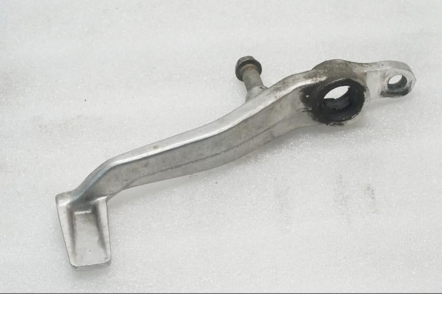 Baksidan på Bromspedal från en Kawasaki ZX-9R -1998 motorcykel.