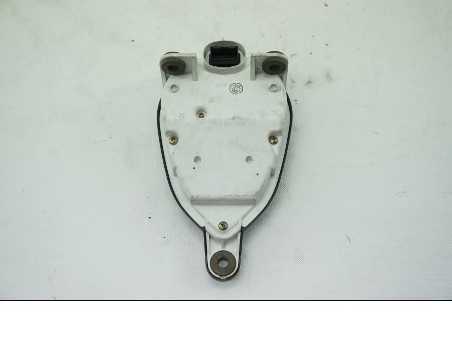 Baksidan på Instrumentpanel från en Kawasaki VN 1500 Classic Tourer -2001 motorcykel.