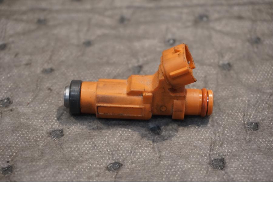 Framsidan på Spridare från en Yamaha FJR 1300 -2004 motorcykel.