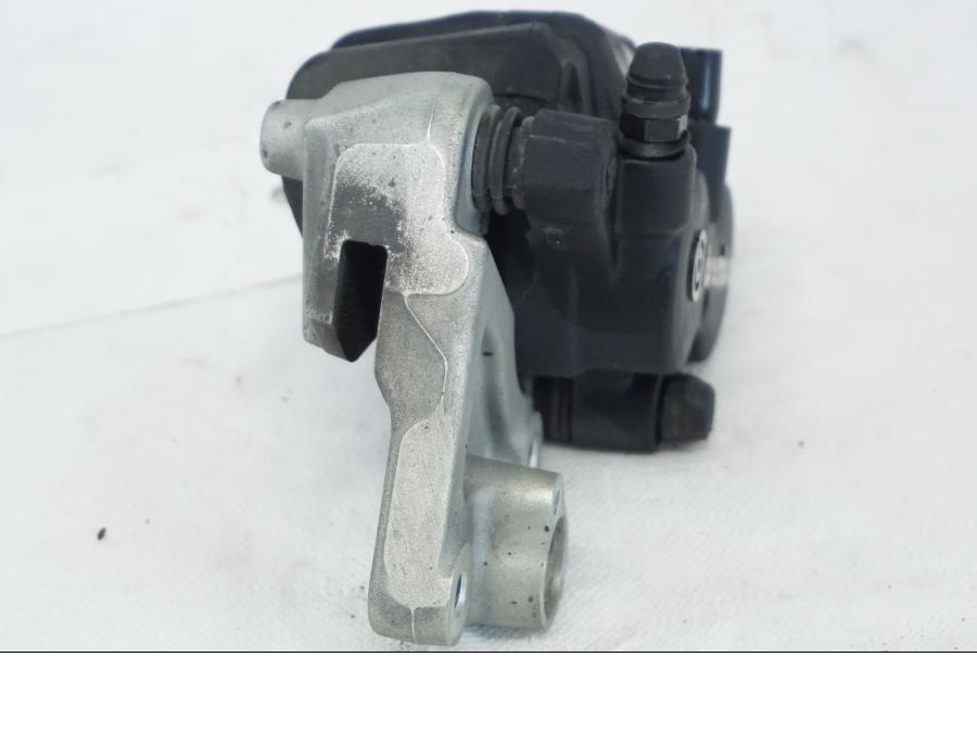 Vänster sida på Bromsok från en BMW K 1600 -2015 motorcykel.