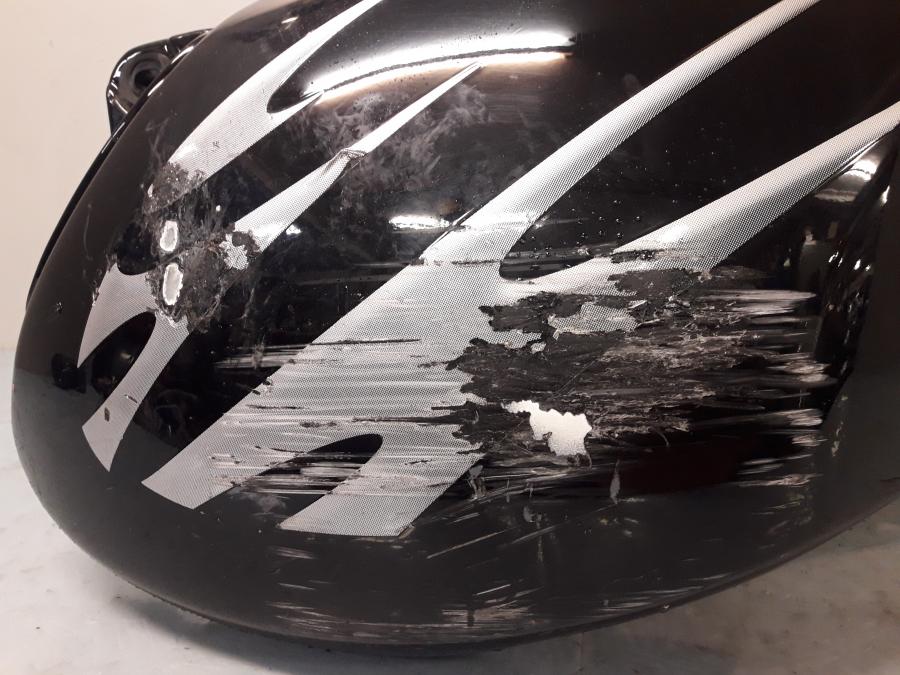 Snett uppifrÄn pÄ Bensintank frÄn en Triumph Tiger -1999 motorcykel.