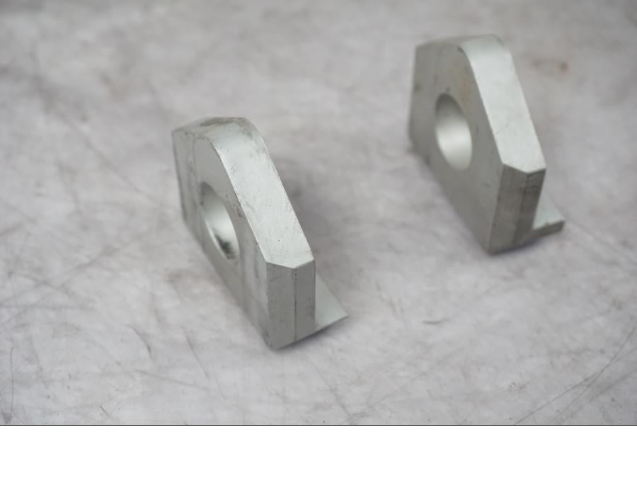 Höger sida på Styrplatta från en BMW F 800 R -2018 motorcykel.