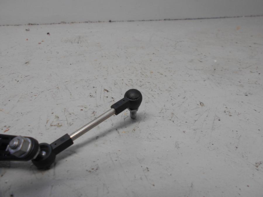 Baksidan på Nivåsensor från en BMW R 1200 GSA -2018 motorcykel.