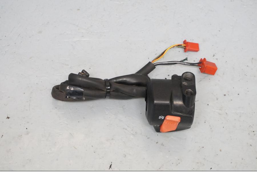 Baksidan på Styrelreglage från en Honda CBR 900 RR -1996 motorcykel.