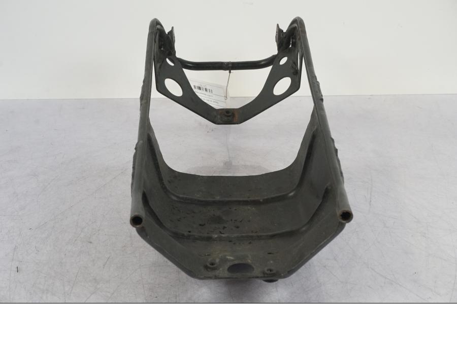 Extrabild3 på Bakskärmstag från en Suzuki VZ 800 -2000 motorcykel.