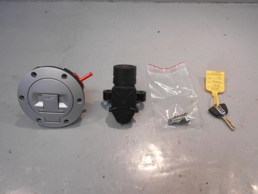 Framsidan på Låssats från en BMW R 1200 GS -2014 motorcykel.