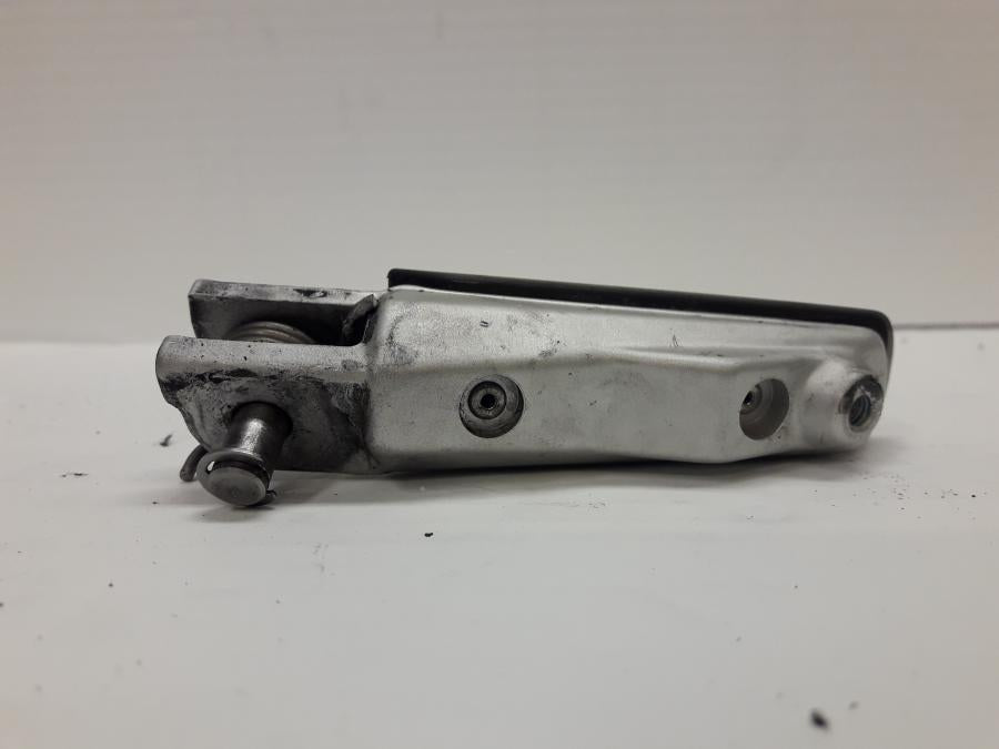 Höger sida på Fotpinne från en BMW R 1250 RS -2020 motorcykel.