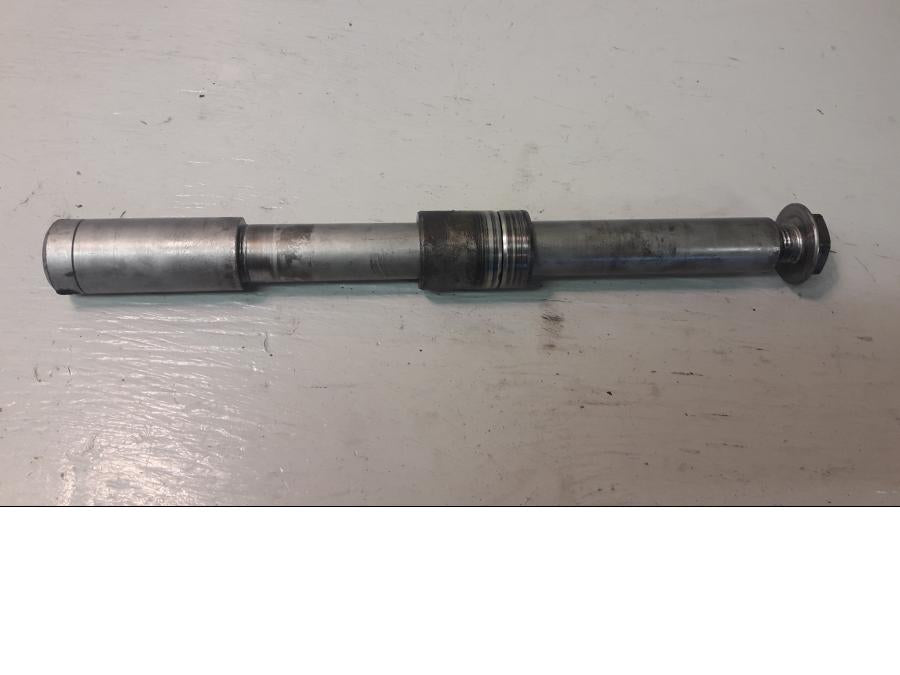 Framsidan på Axel från en Honda VFR 800 -2000 motorcykel.