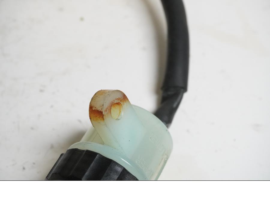 Snett uppifrån på Bromshuvudcylinder från en Yamaha XJR 1300 -2005 motorcykel.