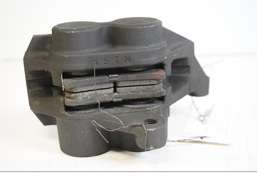 Höger sida på Bromsok från en Yamaha MT-07 -2014 motorcykel.