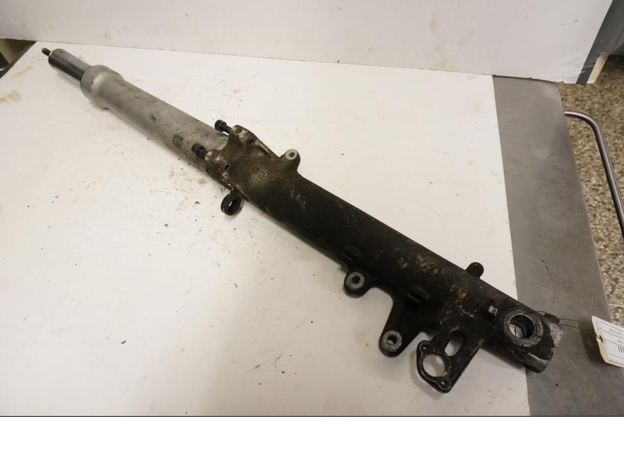 Vänster sida på Gaffelben från en BMW K 1200 LT -2004 motorcykel.