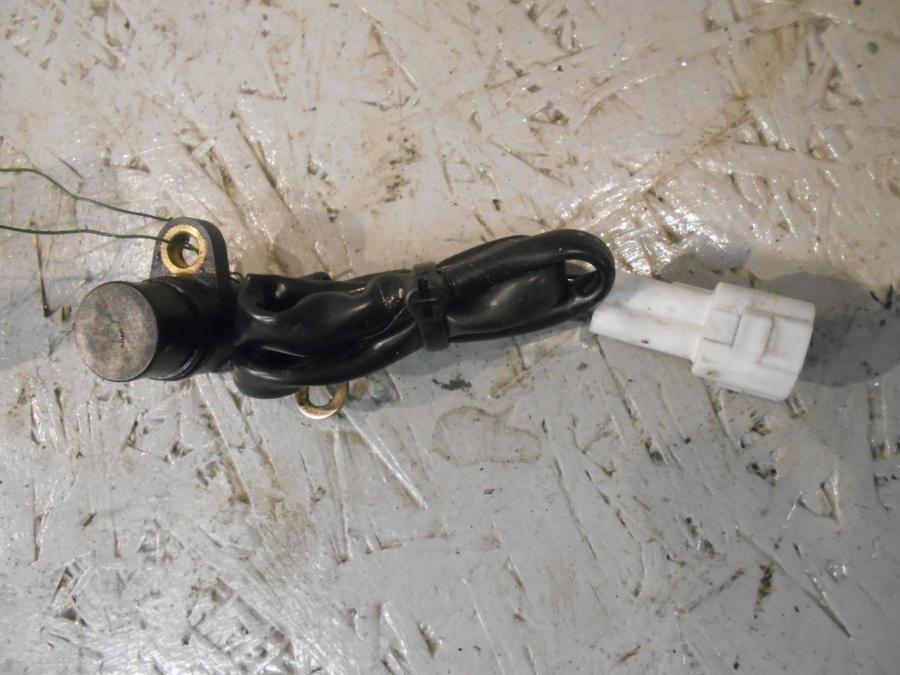 Framsidan på Hastighetsgivare från en Yamaha YZF 1000 R1 -2002 motorcykel.