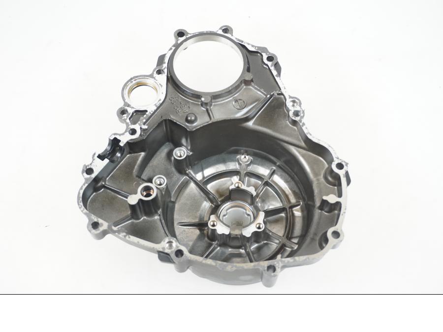 Vänster sida på Motorkåpa från en Yamaha MT-09 -2017 motorcykel.