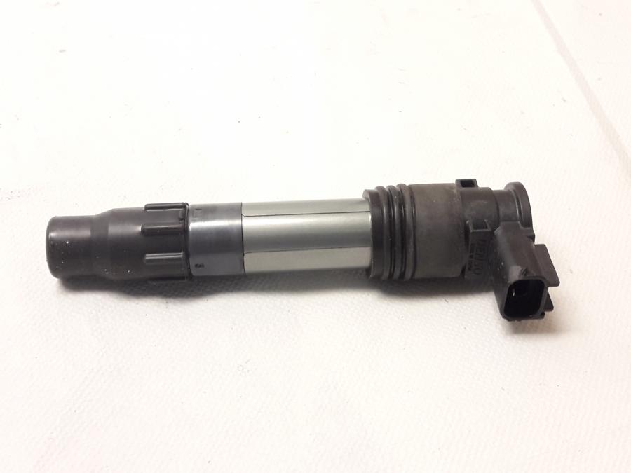 Framsidan på Tändspole från en Kawasaki Z 800 -2015 motorcykel.