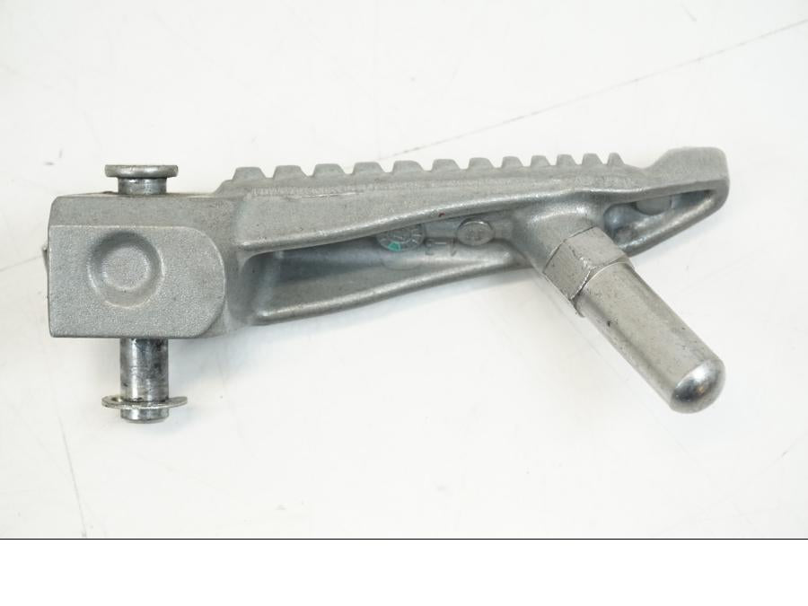 Vänster sida på Fotpinne från en Kawasaki NINJA 400 -2020 motorcykel.