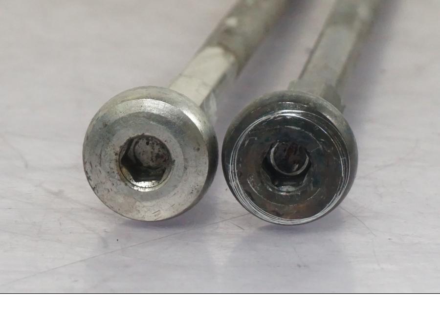 Extrabild4 på Skruv / Mutter etc från en Kawasaki ZX-10R -2008 motorcykel.