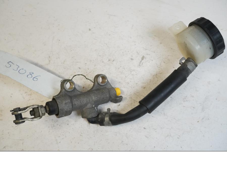 Baksidan på Bromshuvudcylinder från en Kawasaki ZX-9R -1998 motorcykel.