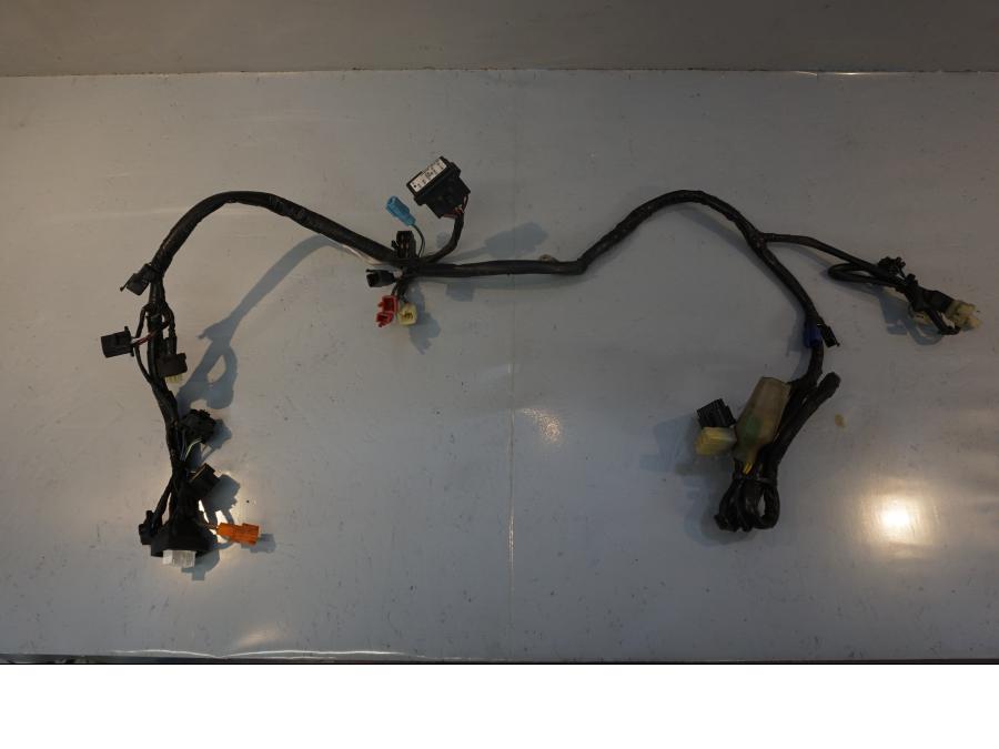 Framsidan på Kabelstam från en Honda CBR 900 RR -1999 motorcykel.