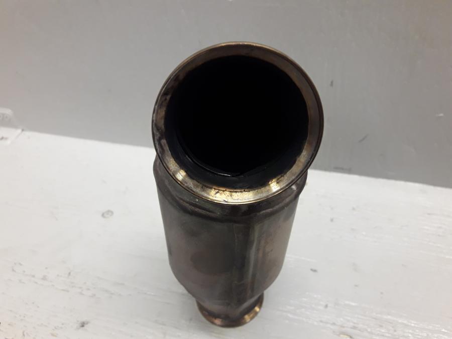 Baksidan på Mellanburk från en KTM 125 Duke -2017 motorcykel.