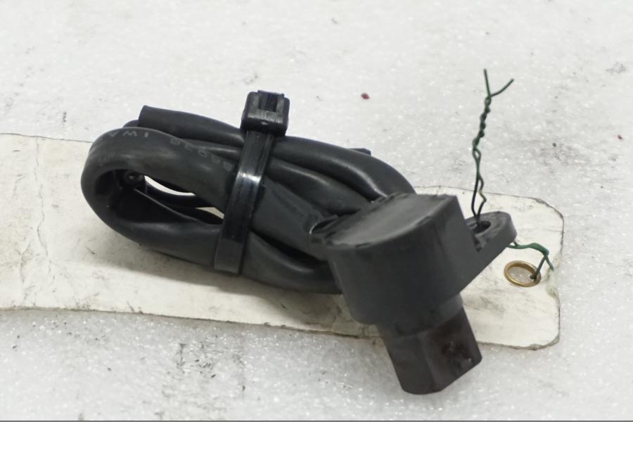 Framsidan på Hastighetsgivare från en Suzuki SV 1000 -2007 motorcykel.