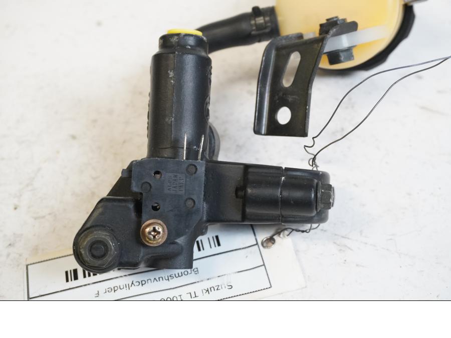 Vänster sida på Bromshuvudcylinder från en Suzuki TL 1000 S -1997 motorcykel.