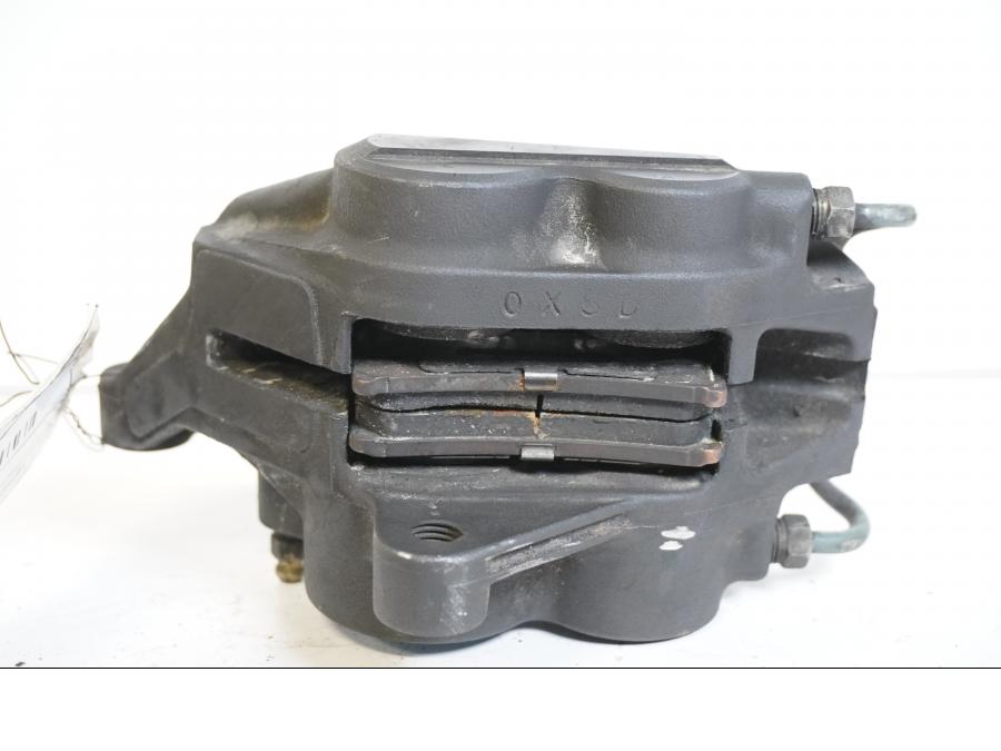 Höger sida på Bromsok från en Yamaha YZF 1000 R -2001 motorcykel.