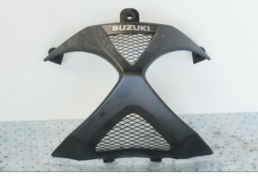 Framsidan pÄ LjuddÀmpardekor frÄn en Suzuki GSX 1300 BK -2008 motorcykel.