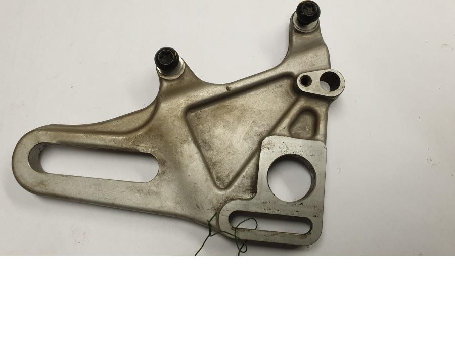 Baksidan på Bromsoksfäste från en KTM RC8 -2008 motorcykel.