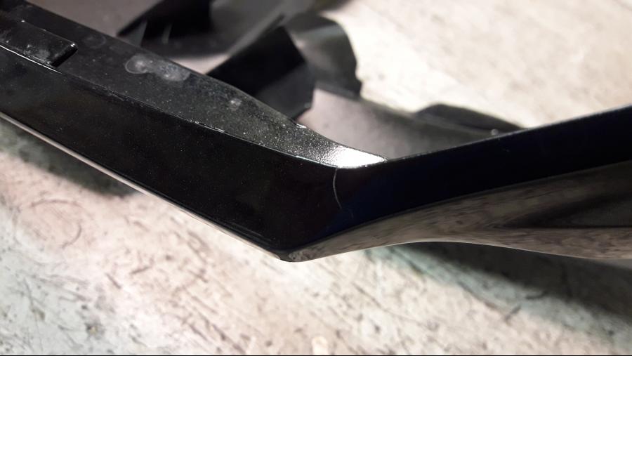 Vänster sida på Toppkåpa från en Kawasaki Z 1000 -2017 motorcykel.