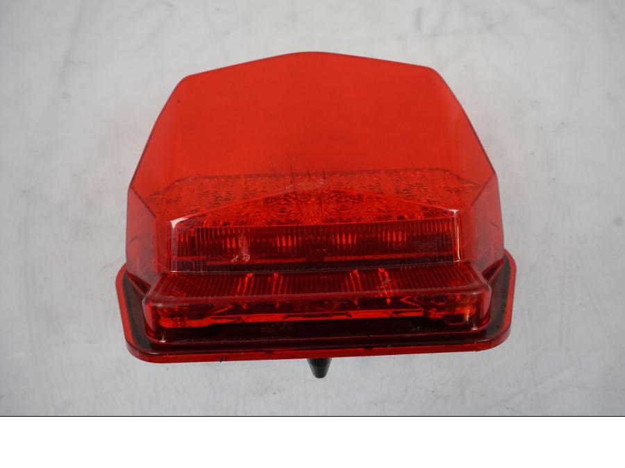 Snett uppifrån på Baklampa från en Honda CRF 1000 Africa Twin -2016 motorcykel.