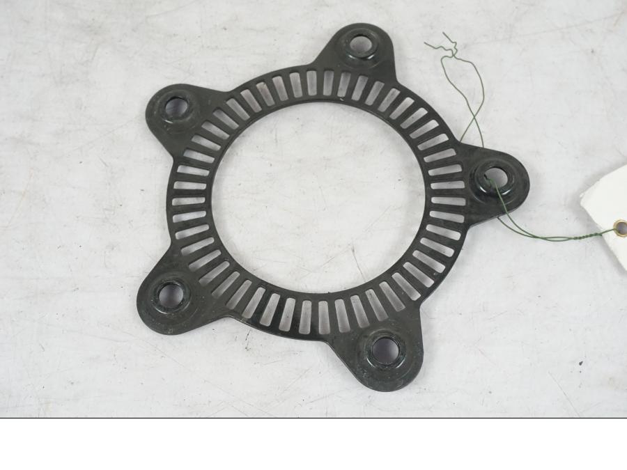 Baksidan på ABS krans från en KTM 690 Duke -2013 motorcykel.