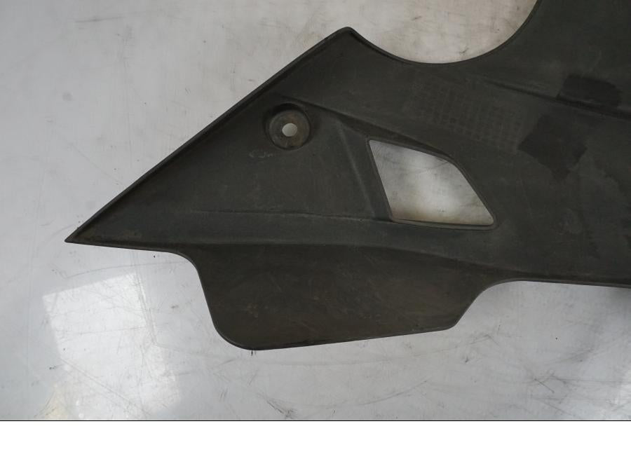 Extrabild2 på Magkåpa från en Kawasaki ER-6F -2010 motorcykel.