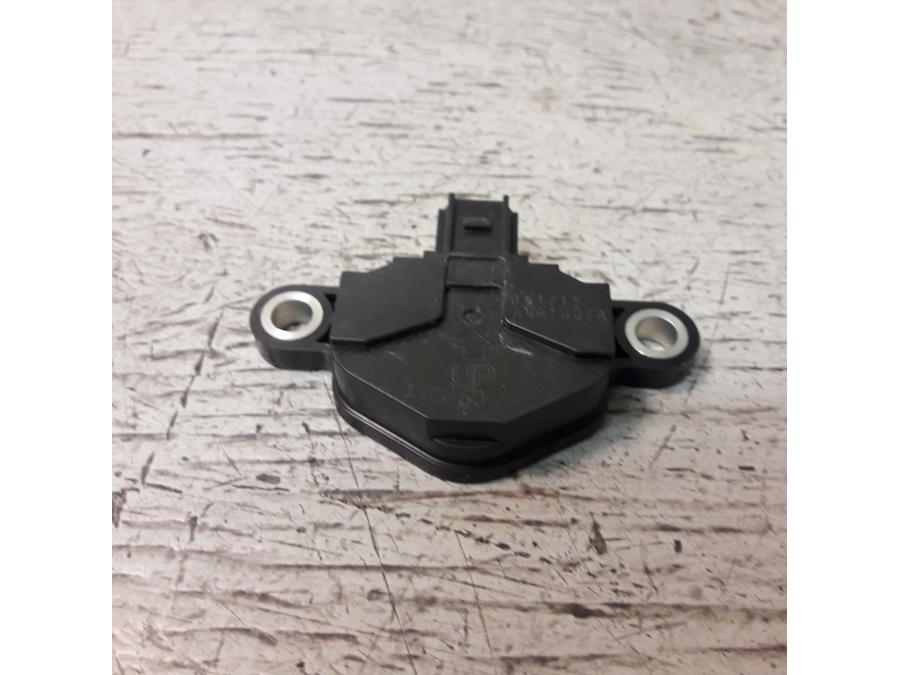 Framsidan på Tilt Sensor från en Honda ADV 750 -2017 motorcykel.