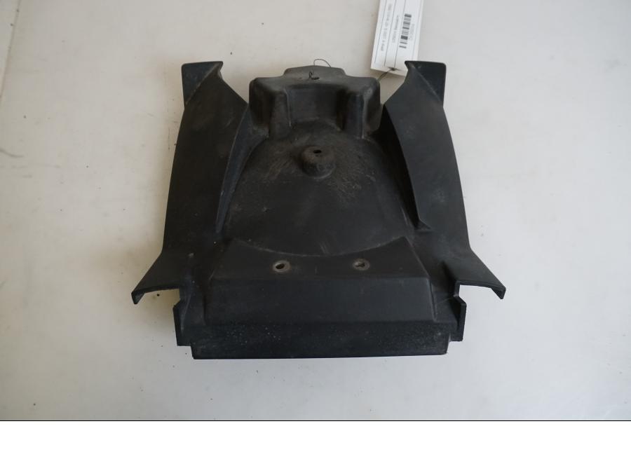 Framsidan på Bakskärm från en BMW K 1200 S -2007 motorcykel.
