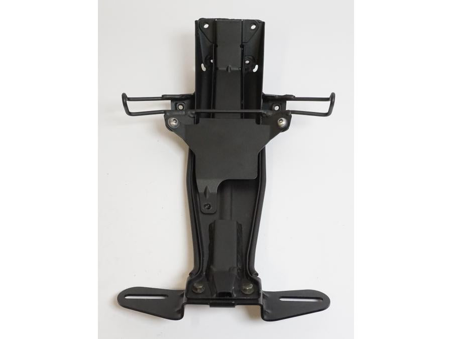 Vänster sida på Skylthållare från en Kawasaki Z 800 -2015 motorcykel.