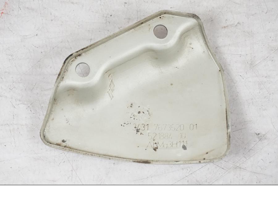 Vänster sida på Bromshuvudcylinderskydd från en BMW R 1200 GSA -2012 motorcykel.