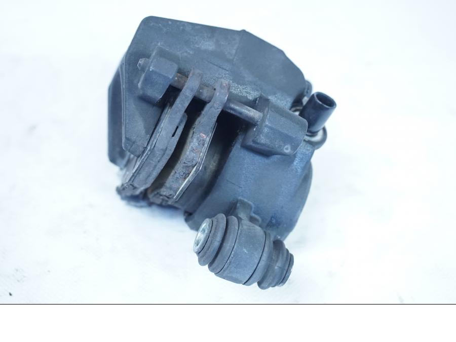 Vänster sida på Bromsok från en Suzuki GSX-R 1000 -2008 motorcykel.