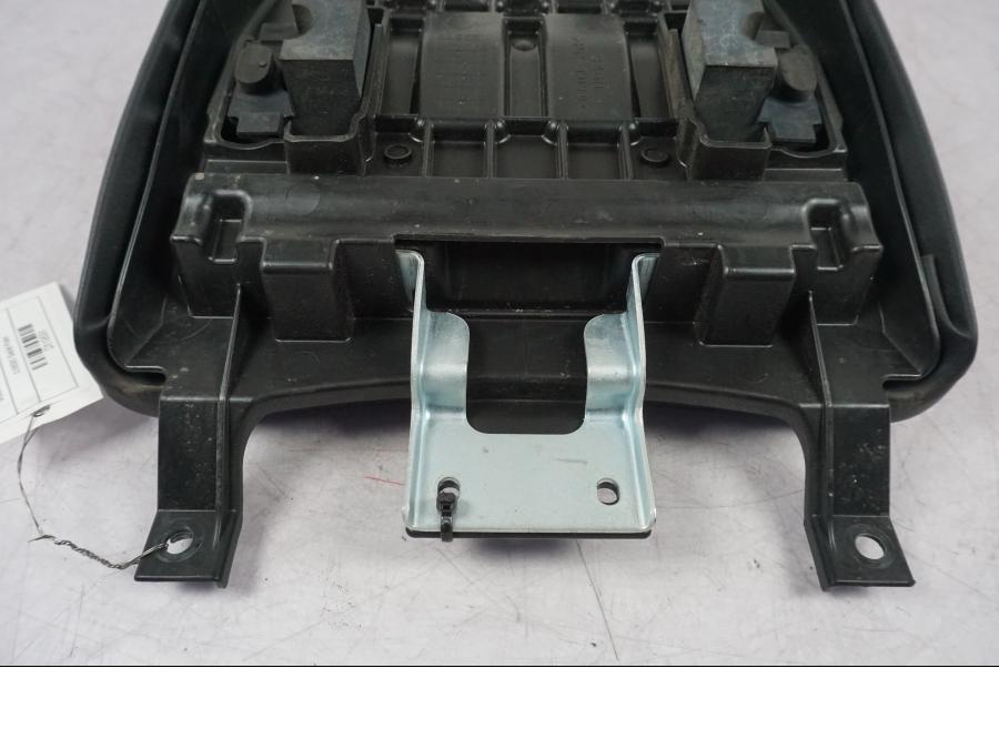 Extrabild6 på Sadel från en Suzuki GSF 1250 -2010 motorcykel.